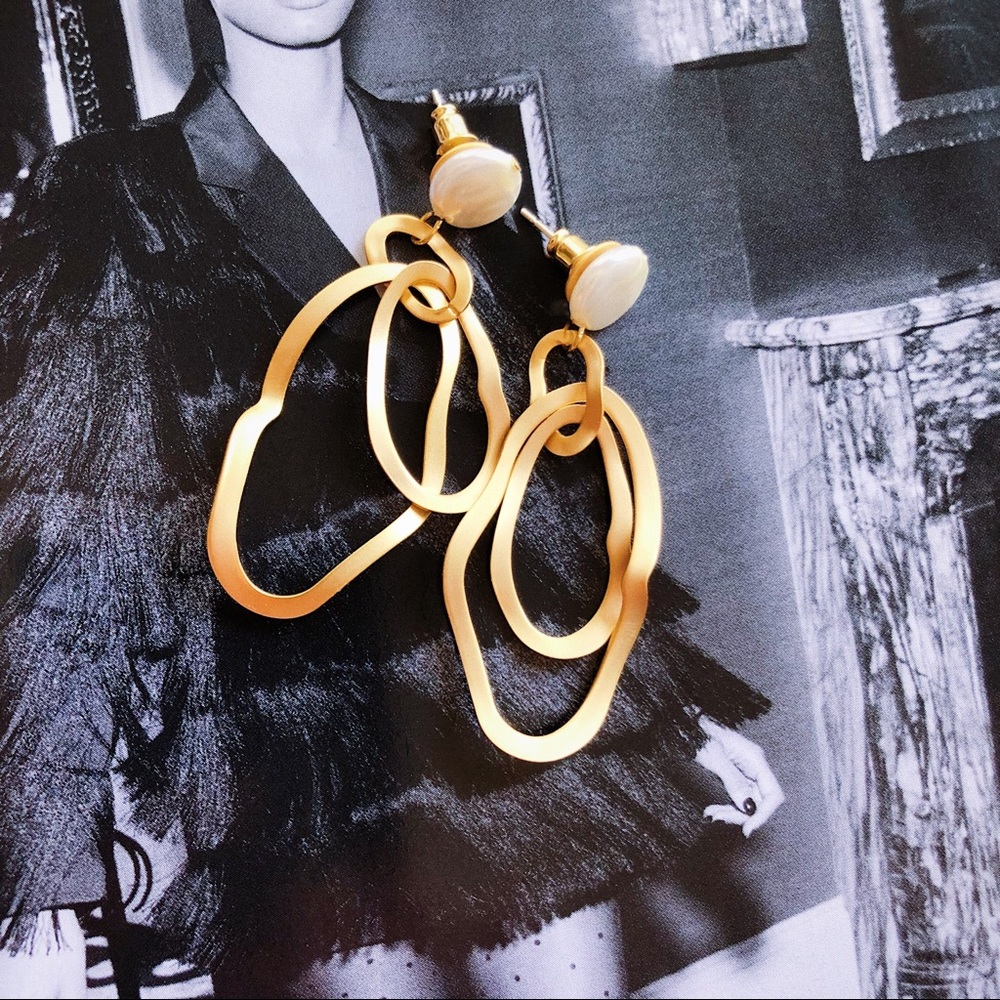 Geometric Golden Baroque Pearl Earrings